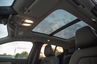 Volvo XC40 B4 Ultimate Dark Standheizung*Schiebedach*360°*BLIS Ultra 2WD - bilder 18