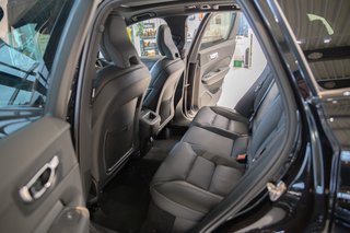 Volvo XC60 B5 Plus Dark AWD Schiebedach*AHK*ACC*360°*Sitzheizung - bilder 6