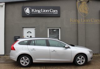 Volvo V60 Kombi D4 AUTOMATIK KAMERA+NAVI+BIXENON+AHK Gebrauchtwagen Kaufen | EZ 08/2016 | Preis 18.880 €
