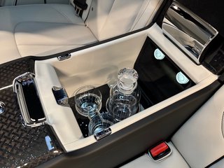 Rolls-Royce Cullian Black Badge 2026 4 Seats I star headliner I star tailgate I Immersive Seating - bilder 13