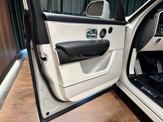 Rolls-Royce Cullian Black Badge 2026 4 Seats I star headliner I star tailgate I Immersive Seating - bilder 14