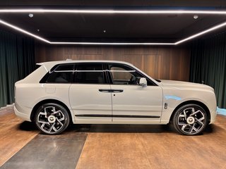 Rolls-Royce Cullian Black Badge 2026 4 Seats I star headliner I star tailgate I Immersive Seating - bilder 3