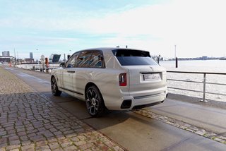 Rolls-Royce Cullian Black Badge 2026 4 Seats I star headliner I star tailgate I Shelby Grey - foto 4