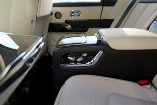 Rolls-Royce Cullian Black Badge 2026 4 Seats I star headliner I star tailgate I Shelby Grey - foto 19