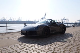 Porsche 992 Carrera 4 Cabriolet - photo 2