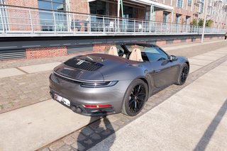 Porsche 992 Carrera 4 Cabriolet - photo 16