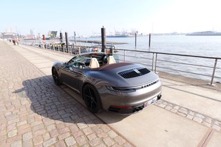 Porsche 992 Carrera 4 Cabriolet - photo 17