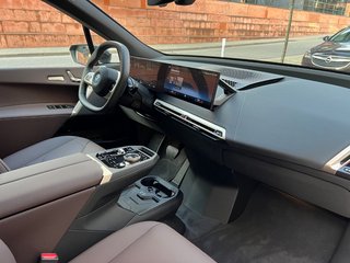 BMW IX 40 XDrive Panorama-Glasdach - bilder 16