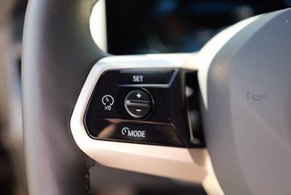 BMW IX 40 XDrive Panorama-Glasdach - foto 27