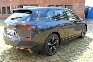BMW IX 40 XDrive Panorama-Glasdach - foto 5