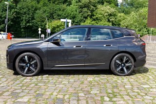 BMW IX 40 XDrive Panorama-Glasdach - foto 3