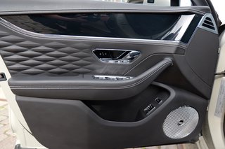 Bentley Flying Spur 6.0 W12 4 Wheel drive 1 Edition - bilder 13