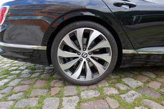 Bentley Flying Spur 6.0 W12 4 Mulliner First Edition - foto 24