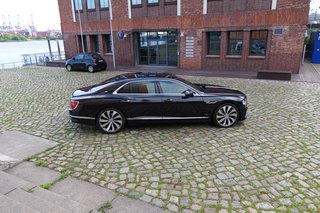 Bentley Flying Spur 6.0 W12 4 Mulliner First Edition - foto 18