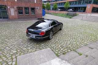 Bentley Flying Spur 6.0 W12 4 Mulliner First Edition - foto 19