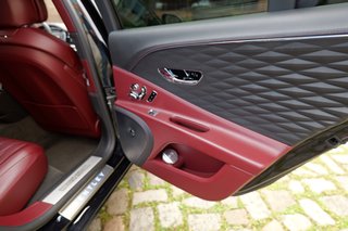 Bentley Flying Spur 6.0 W12 4 Mulliner First Edition - foto 33