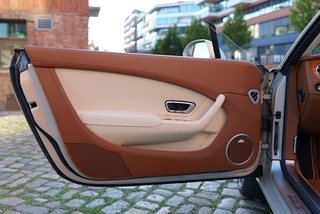 Bentley Continental GTC - foto 17
