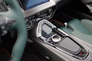 Aston Martin V12 Speedster - photo 7
