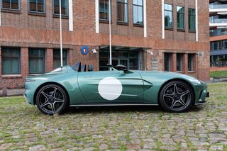 Aston Martin V12 Speedster - photo 5