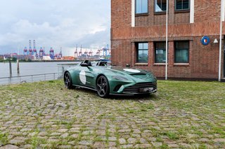 Aston Martin V12 Speedster - photo 9