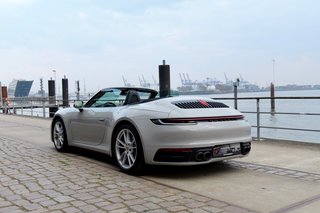 Porsche 992 Carrera 4 Cabriolet Sportsitze BOSE - foto 23