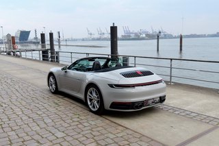 Porsche 992 Carrera 4 Cabriolet Sportsitze BOSE - foto 24