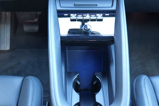 Porsche Macan Electric 4 - foto 24