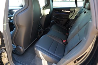 Porsche Macan Electric 4 - foto 26