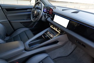 Porsche Macan Electric 4 - foto 15