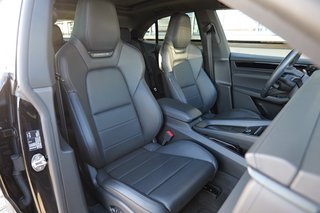 Porsche Macan Electric 4 - foto 13