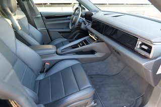 Porsche Macan Electric 4 - foto 33