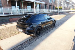 Porsche Macan Electric 4 - foto 3