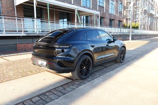 Porsche Macan Electric 4 - foto 34
