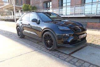 Porsche Macan Electric 4 - foto 36