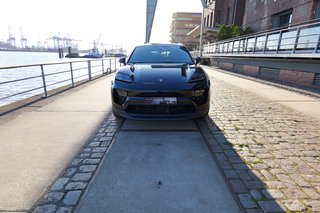 Porsche Macan Electric 4 - foto 40
