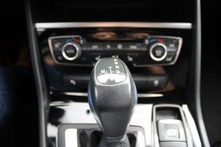 BMW i Advantage Autom AHK NAV PDC SH - bilder 10
