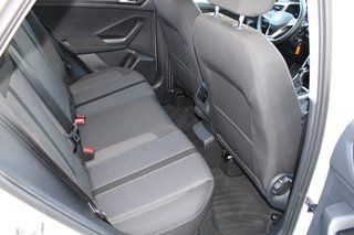 Volkswagen T-Roc Life 1.5 l TSI DSG AHK NAV LED Ladeboden Verkehrszeichenerkennung - bilder 8