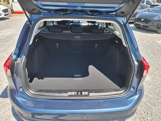 Ford Focus Turnier 1.0 EcoB. C&C Navi LED Key-Free Winter-P. Alus - bilder 9