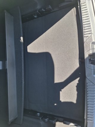 Ford Focus Turnier 1.0 EcoB. C&C Navi LED Key-Free Winter-P. Alus - bilder 11
