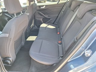 Ford Focus Turnier 1.0 EcoB. C&C Navi LED Key-Free Winter-P. Alus - bilder 8