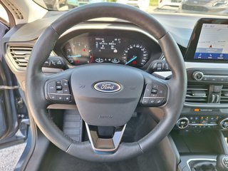 Ford Focus Turnier 1.0 EcoB. C&C Navi LED Key-Free Winter-P. Alus - bilder 14