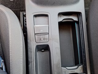 Ford Focus Turnier 1.0 EcoB. C&C Navi LED Key-Free Winter-P. Alus - bilder 18