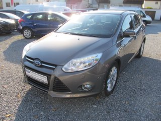 Ford Focus Turnier 2.0 TDCi Automatik Titanium, Xenon, DAB, AHK, Klimaaut. PPS V+H, 1.Hand - bilder 1
