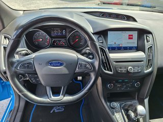 Ford Focus RS 2.3 AWD HJS Recaro Brembo Tempomat Winter-P. DAB Navi - foto 5