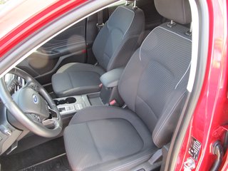 Ford Focus Turnier Titanium 1.5 Aut. Easy-Parking-P. LED elektr. Heckk. Winter-P. - bilder 2