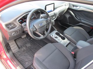 Ford Focus Turnier Titanium 1.5 Aut. Easy-Parking-P. LED elektr. Heckk. Winter-P. - bilder 5