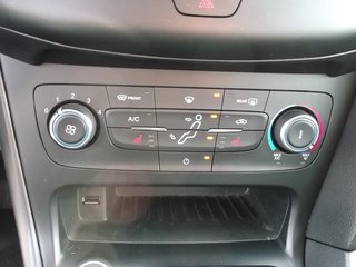 Ford Focus Turnier 1.5 TDCi AHK Navi Winter-P. Business - bilder 20