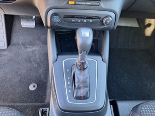 Ford Focus Turnier 1.0 ST-Line X Aut. Matrix-LED AHK Pano Winter Navi DAB  X - foto 17