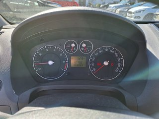 Ford Fiesta Style 1.3 Klima 3T 68TKM - bilder 6