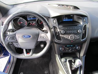 Ford Focus ST 2.0 Tempomat Easy-Driver-P. Winter-P. - bilder 6